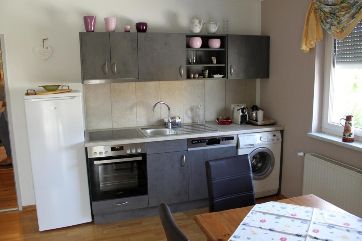 Appartement Eveline Velden am Woerthersee Exterior photo